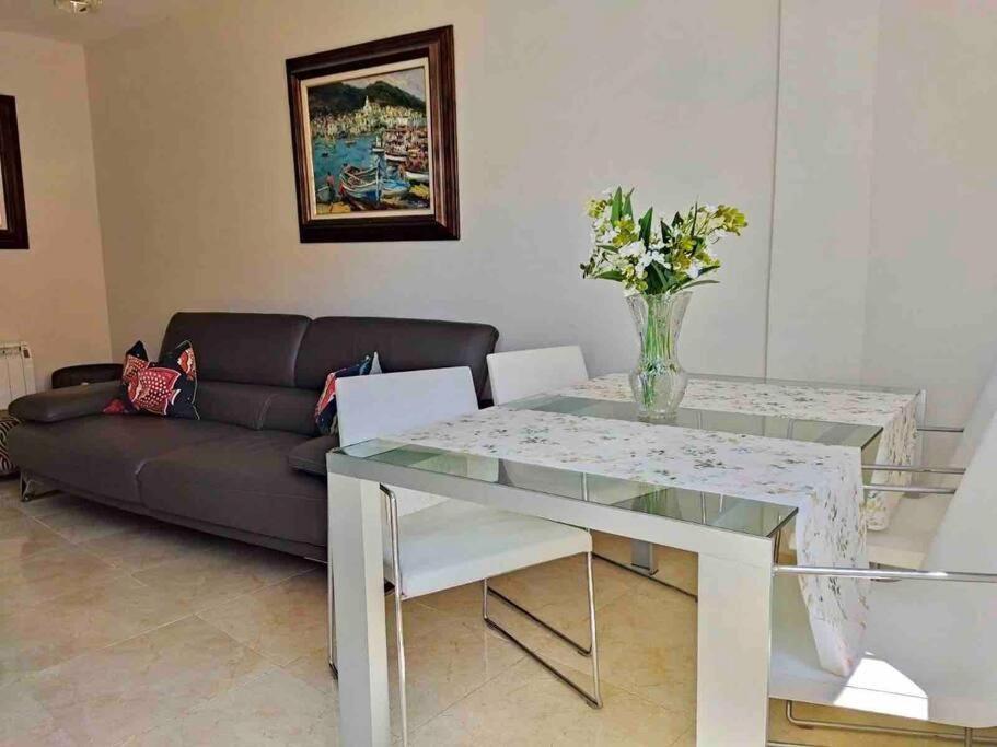 Apartamento As Tres Pitas Apartment Villanueva De Arosa Exterior photo